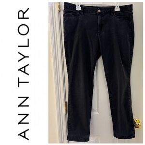 Ann Taylor Pants Black Curvy 16 neutral dark casual relaxed fit